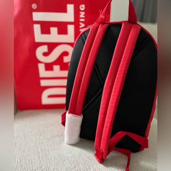 Diesel SOLID COLOR FARB BACKPACK WITH FRONT POCKET Red - Picture 2 of 6